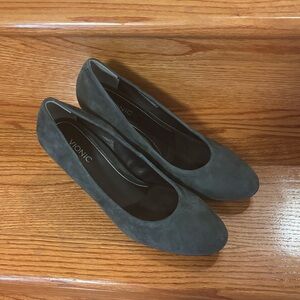 Vionic Women's Gray Wedges 9.5